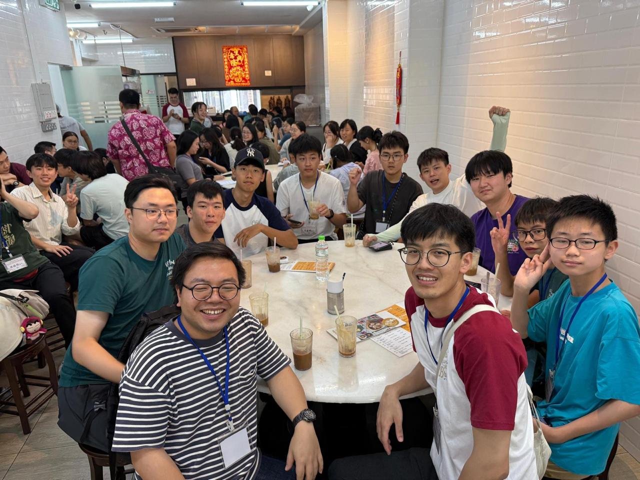 5.⁠ ⁠⁠一同品嚐有名的怡保白咖啡